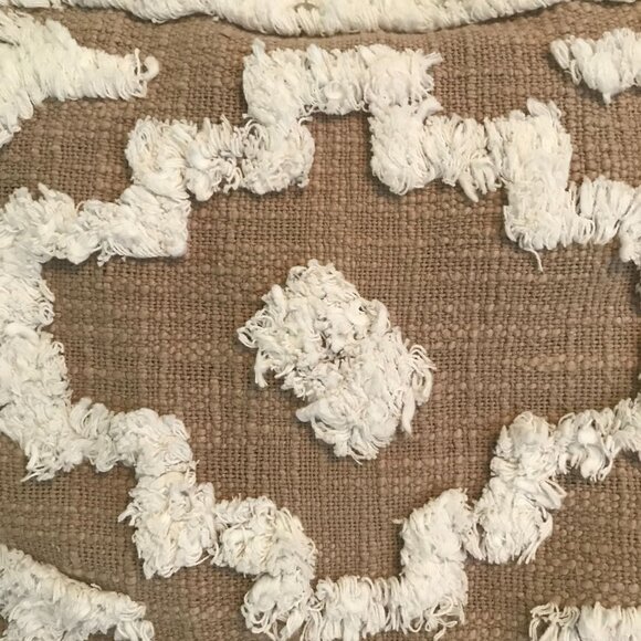 Bohemian Beige & Ivory Cotton/Linen Lumbar Accent Pillow With Tassels - Picture 2 of 8